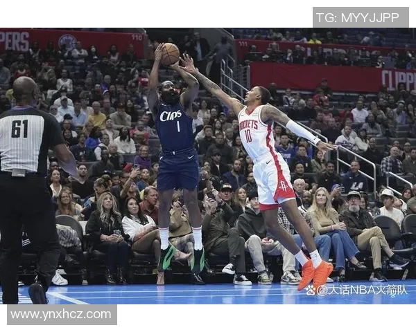 11月14日火箭队对阵快船队精彩对决前瞻分析与球员表现预测