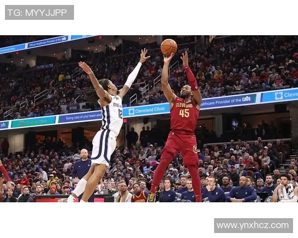 2017年NBA常规赛骑士队对阵灰熊队精彩回顾与战术分析